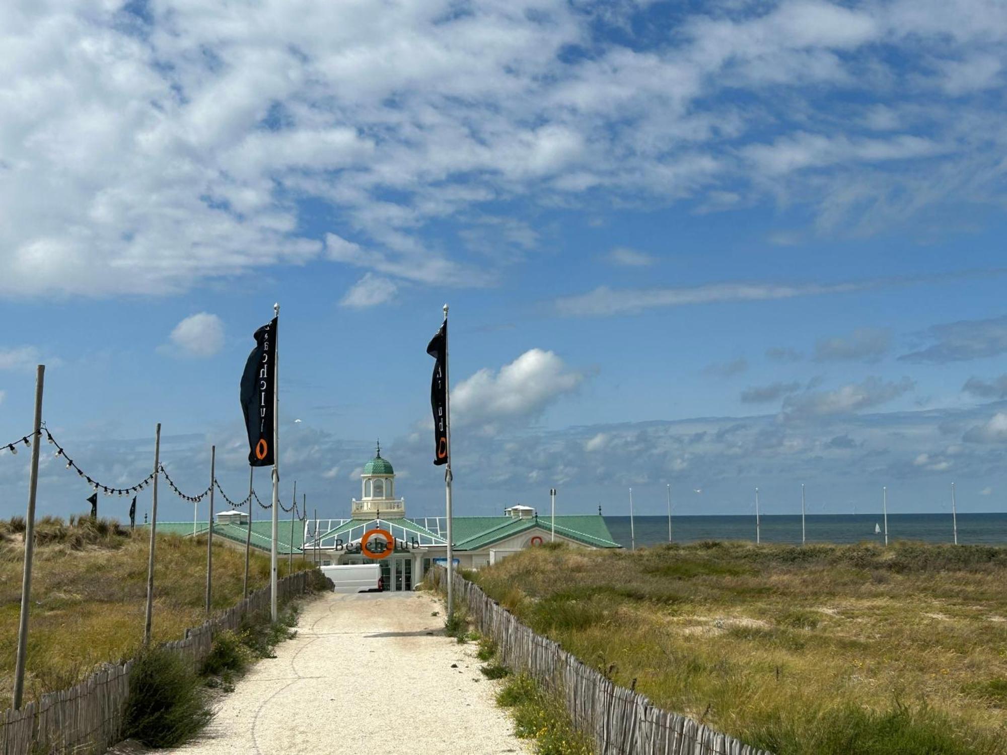 Vakantiehuis De Witte Raaf-1 *